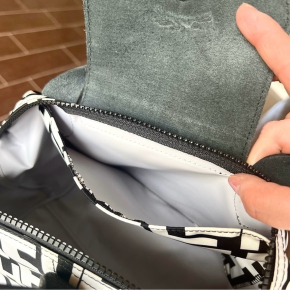 Longchamp LE PLIAGE LGP 🖤 Like New! - Picture 6 of 12